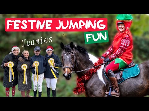 Jumping my Horse dressed as a CHRISTMAS CRACKER | Xmas Team Showjumping